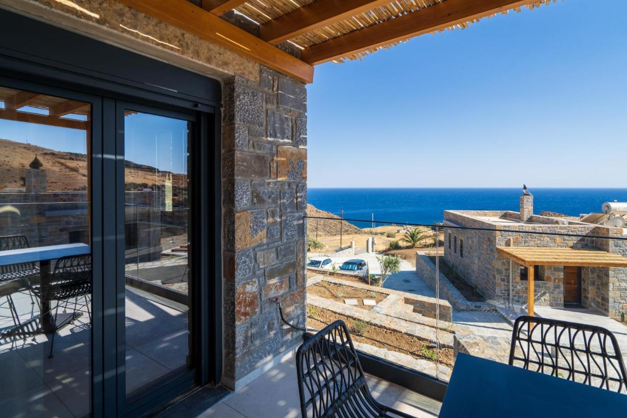 Celine Private Residences Léntas Buitenkant foto