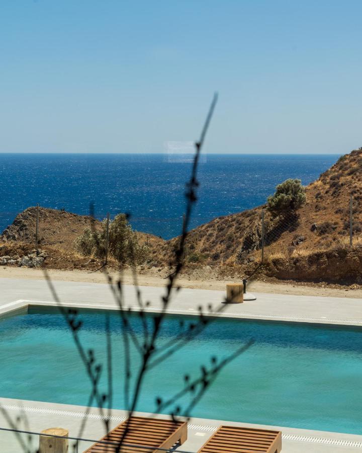 Celine Private Residences Léntas Buitenkant foto